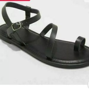 NIB Universal Thread Black Sandals Size 6